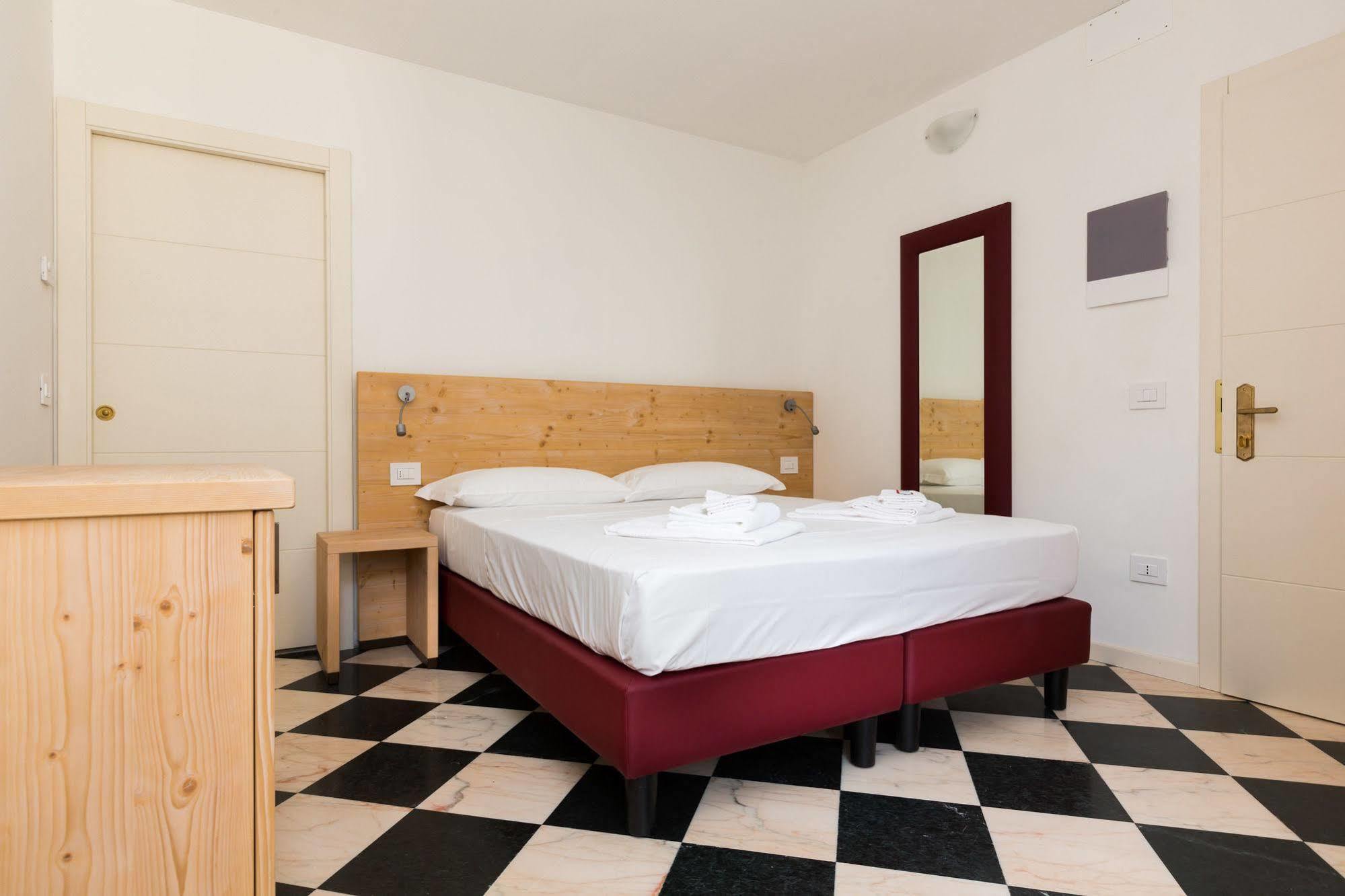 Colle Ameno Room And Breakfast โรเวเรโต ภายนอก รูปภาพ